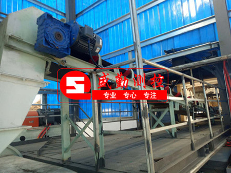 �Aб�����o�ϙC(j��)��ᘌ�(du��)�нǶȵ�ݔ�͹�ˇ�F(xi��n)��(ch��ng)��ͬ